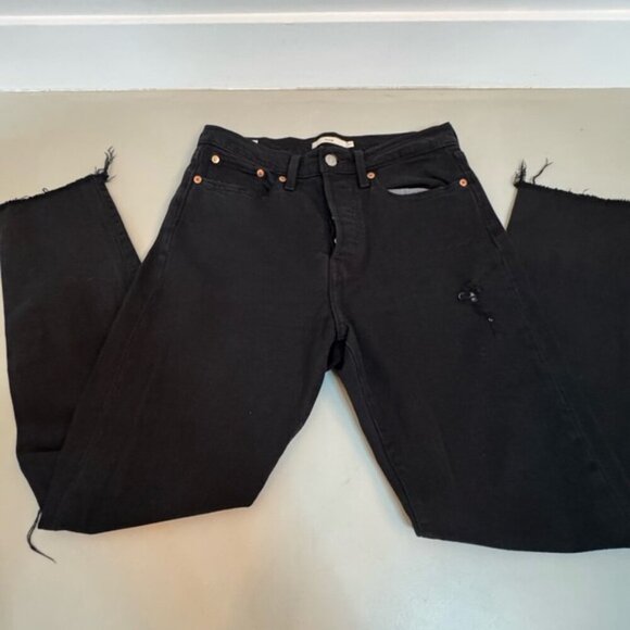 Levi’s Wedgie High-Waisted Black Straight Leg Jeans – Size 27 - Picture 2 of 16